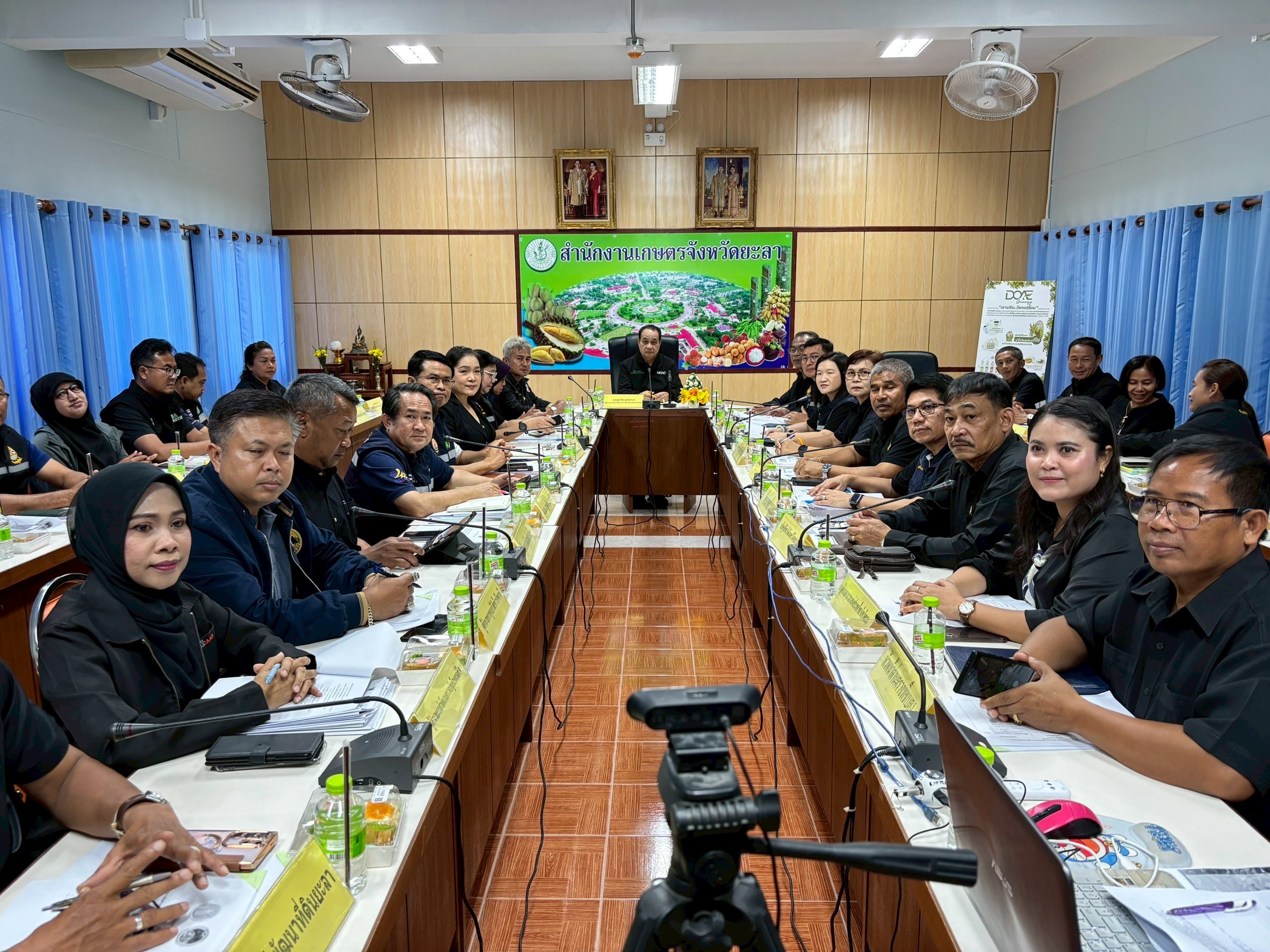 title - ผู้ตรวจราชการ ส.ป.ก. ร่วมประชุมตรวจติดตามความก้าวหน้าผลการดำเนินงานตามแผนการตรวจราชการ ของผู้ตรวจราชการกระทรวงเกษตรและสหกรณ์ ประจำปีงบประมาณ พ.ศ. 2569 รอบที่ 1 เขตตรวจราชการที่ 7 จังหวัดยะลา
